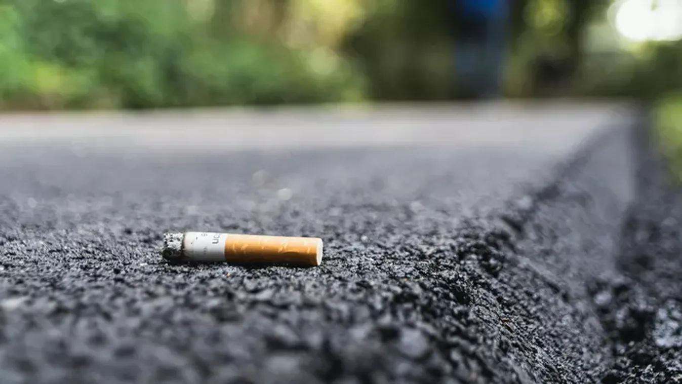 Cigaretta okozhatott épülettüzet – a tűzoltók versenyt futottak az idővel