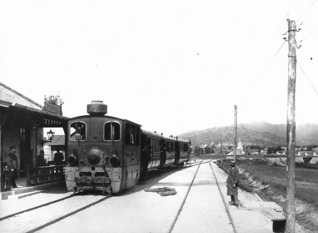 1900: Gőzmozdony vontatta HÉV szerelvény az állomáson, a szentendrei vonal megnyitásának idején. (Somlai Tibor)