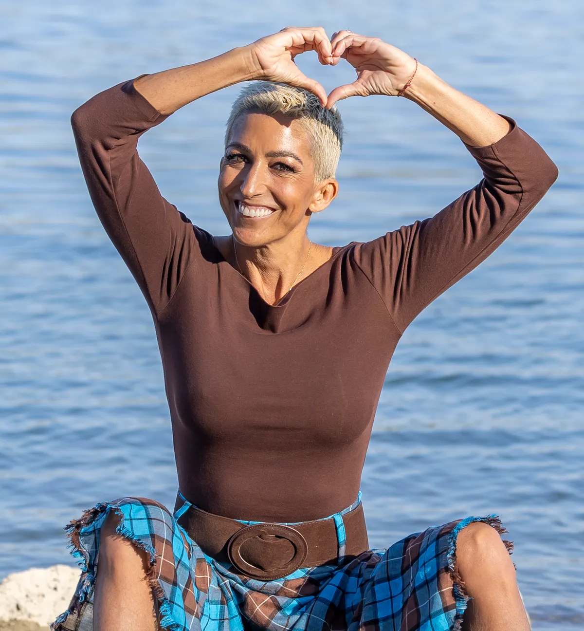 Rubint Réka betegsége miatt rövid hajjal