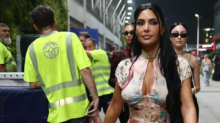 Kim Kardashian megmagyarázta korábbi bunkó viselkedését