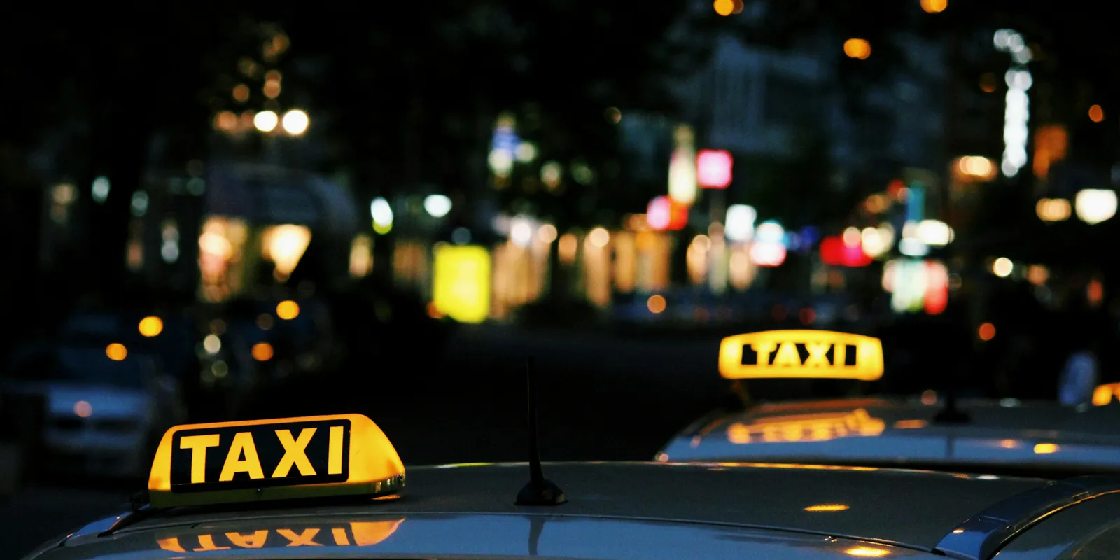 Rendőrségre vitte a taxis a hamis pénzzel fizető utast