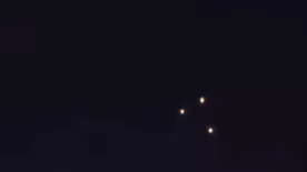 Leesett a szemtanú álla: titokzatos UFO bukkant fel az éjszakai égbolton - Videó!