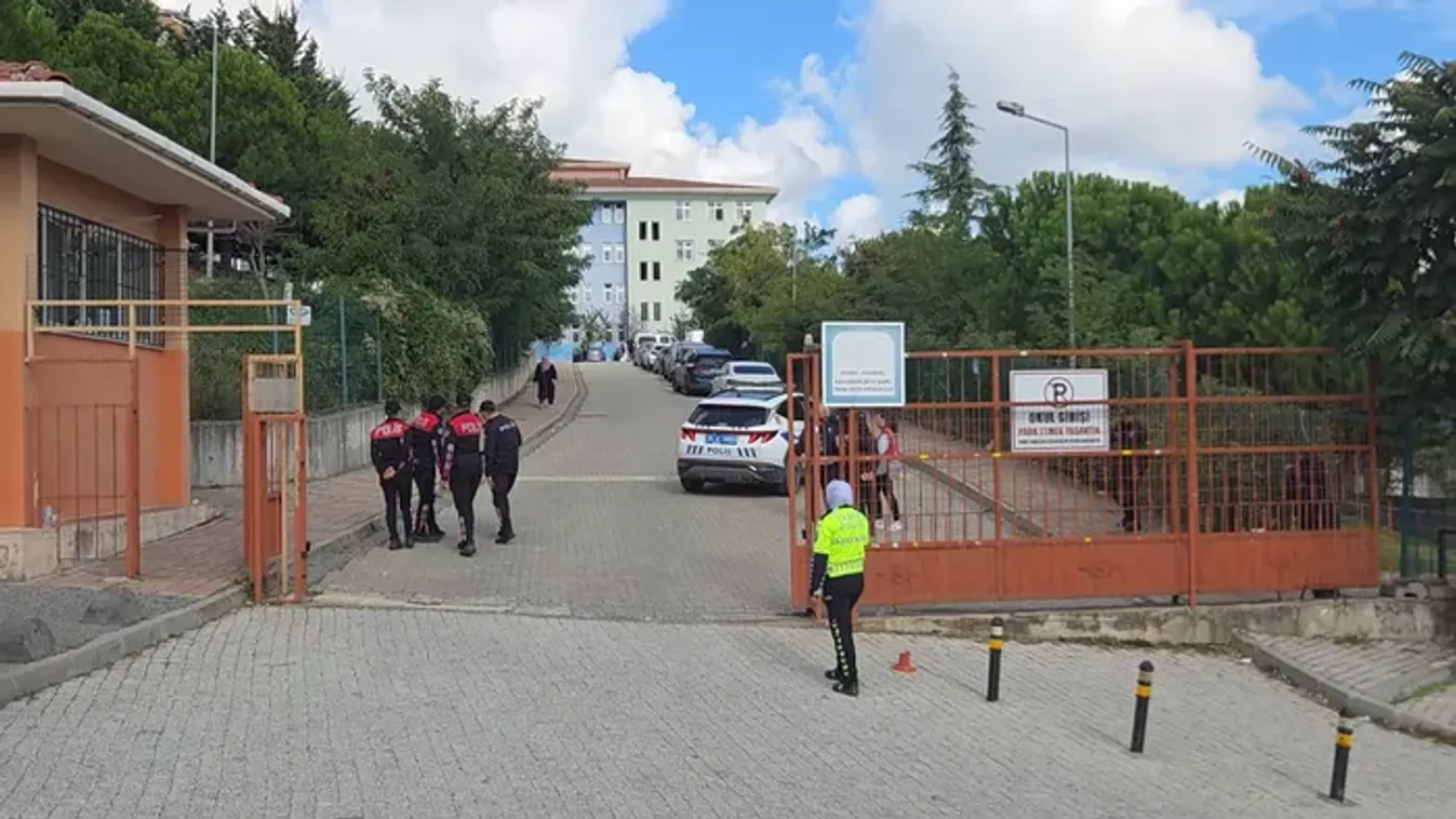 Brutális támadás történt egy iskolában: az elkövető válogatás nélkül késelni kezdte a gyerekeket – nyolc diáklány megsérült