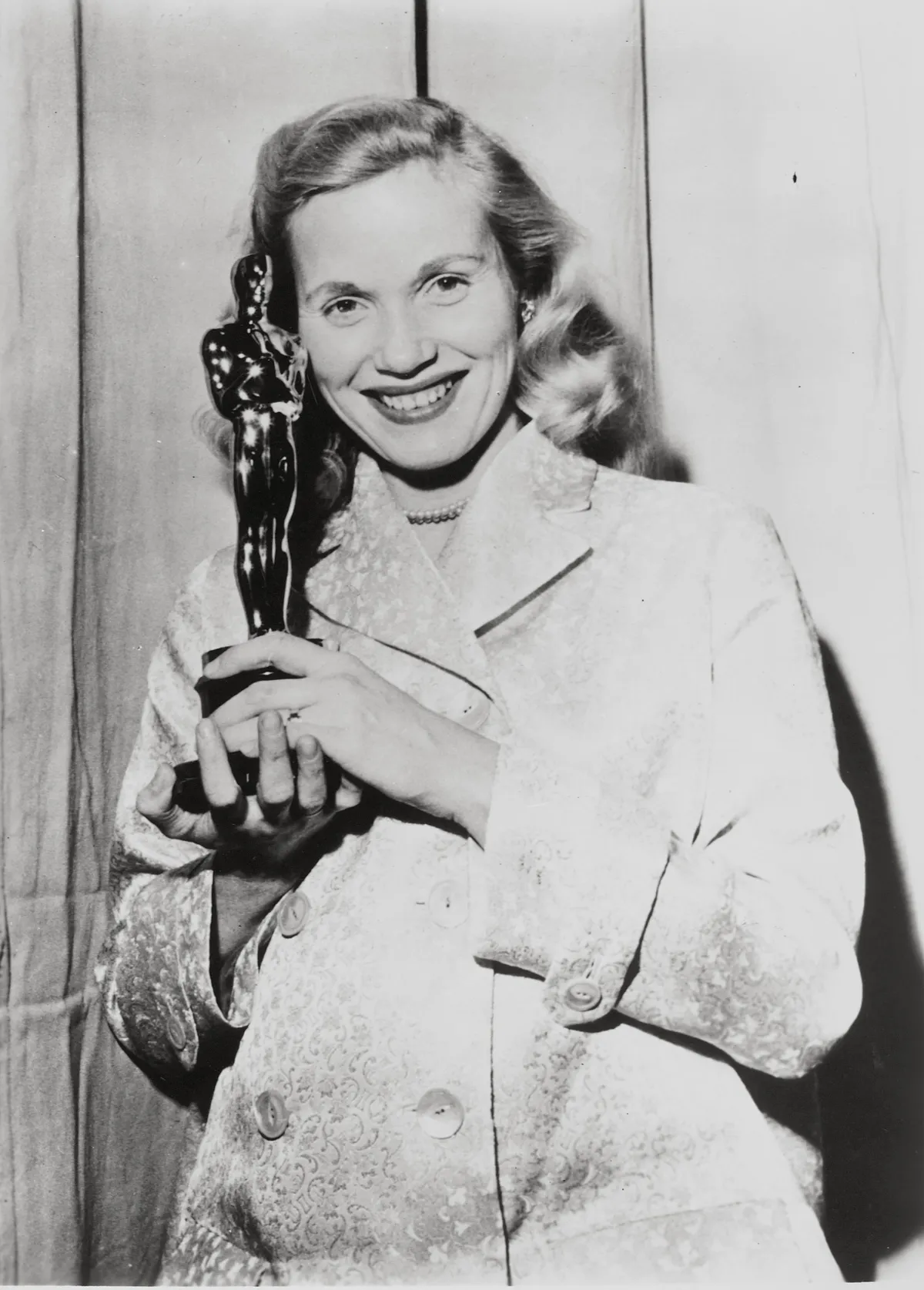 Eva Marie Saint Marlon Brandóval szerepelt együtt A rakparton című filmben.