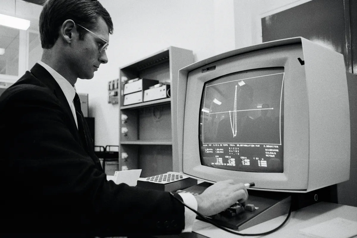 Egy IBM számítógép miatt küldték vissza a férfit a múltba.